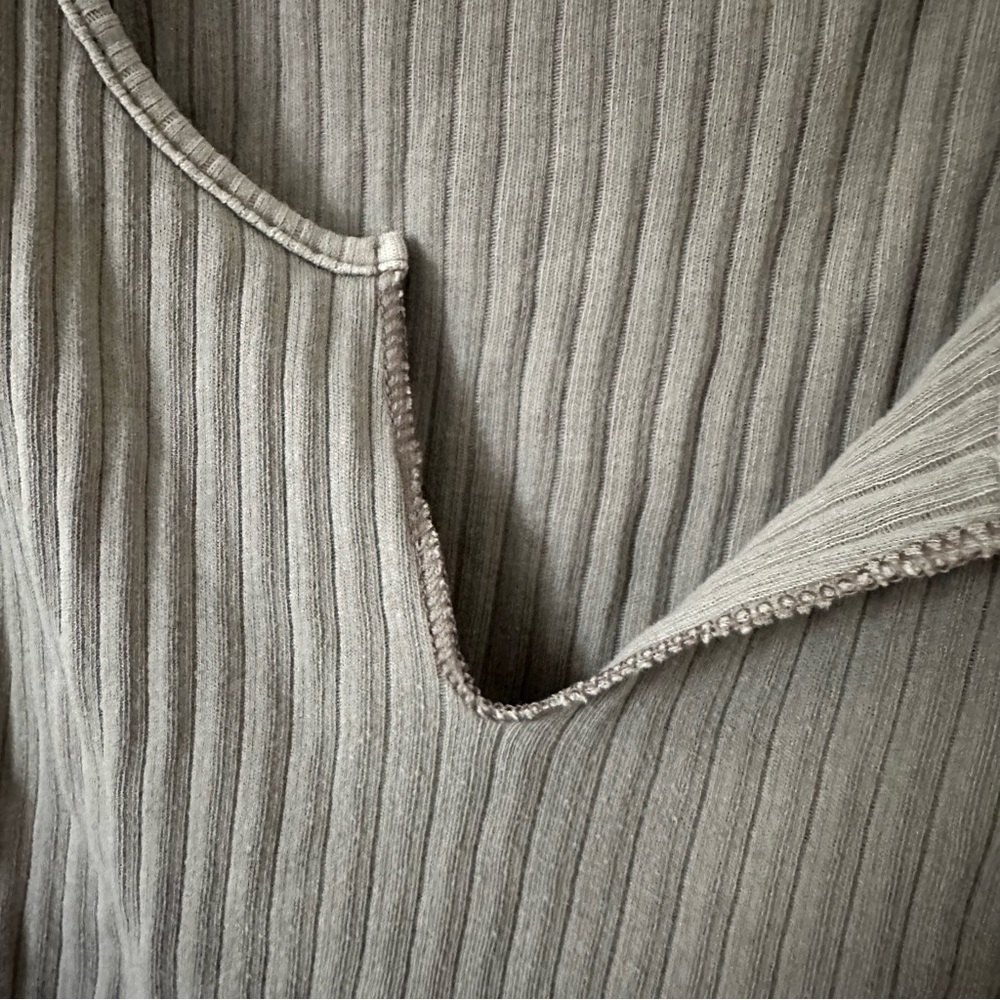 Tan Ribbed Cropped Tank Top - Picture 4 of 6